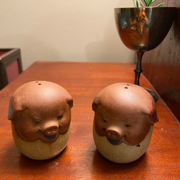 Pristine Salt and Pepper Pigs! Vintage UCTCI Japanese Pottery - Picture 3 of 6